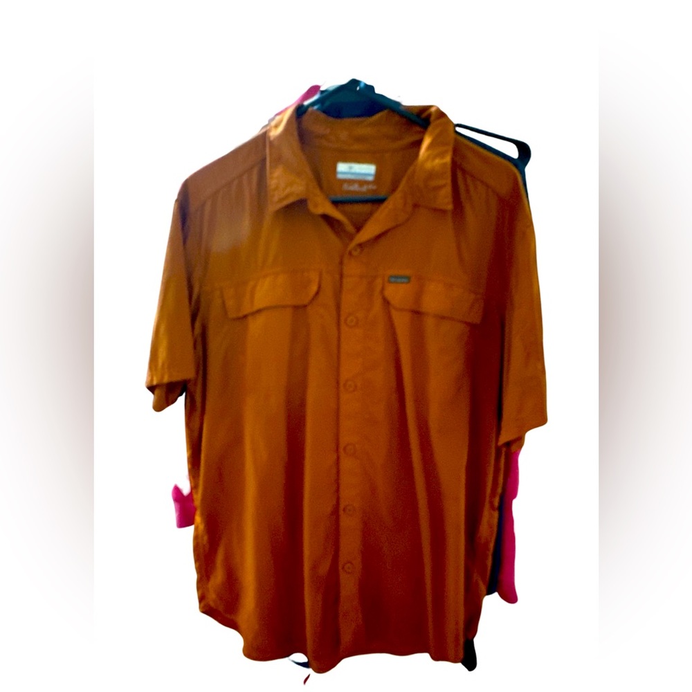 •Columbia
Sportswear Company
LIG